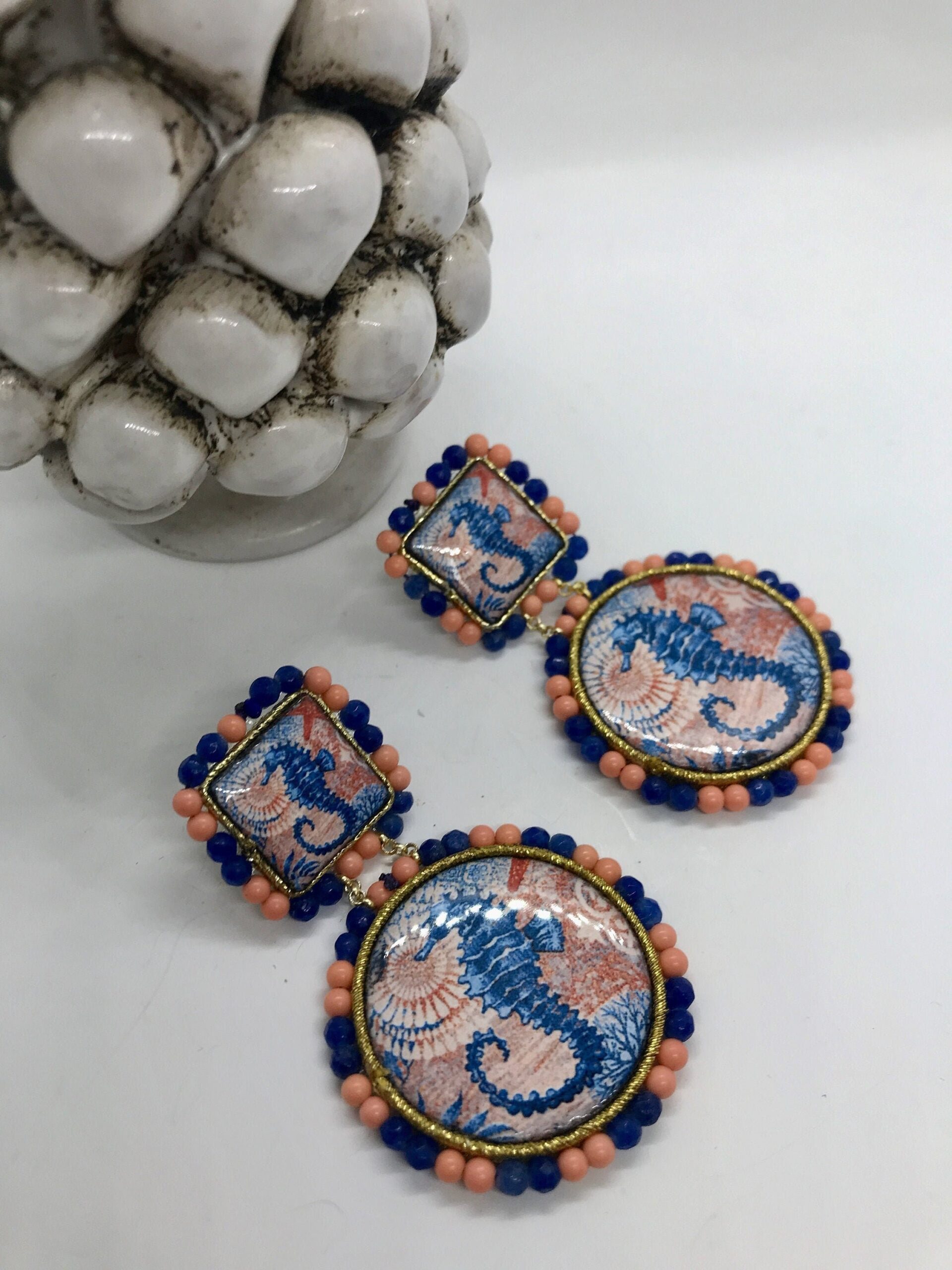 Orecchini siciliani con mattonelle di ceramica di Caltagirone e cristalli Orecchini con Mattonelle Caltagirone