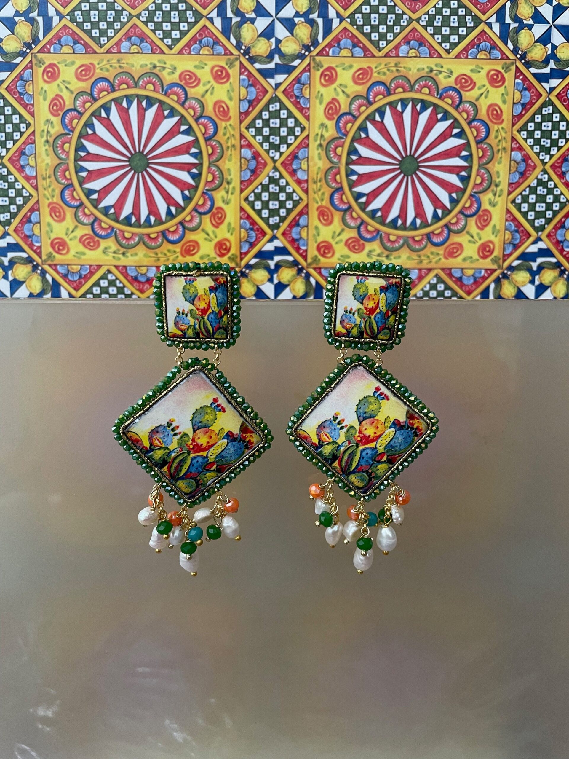 Orecchini siciliani, doppia mattonella ceramica di Caltagirone, fichi d’india, verdi Fichi d'India e cactus
