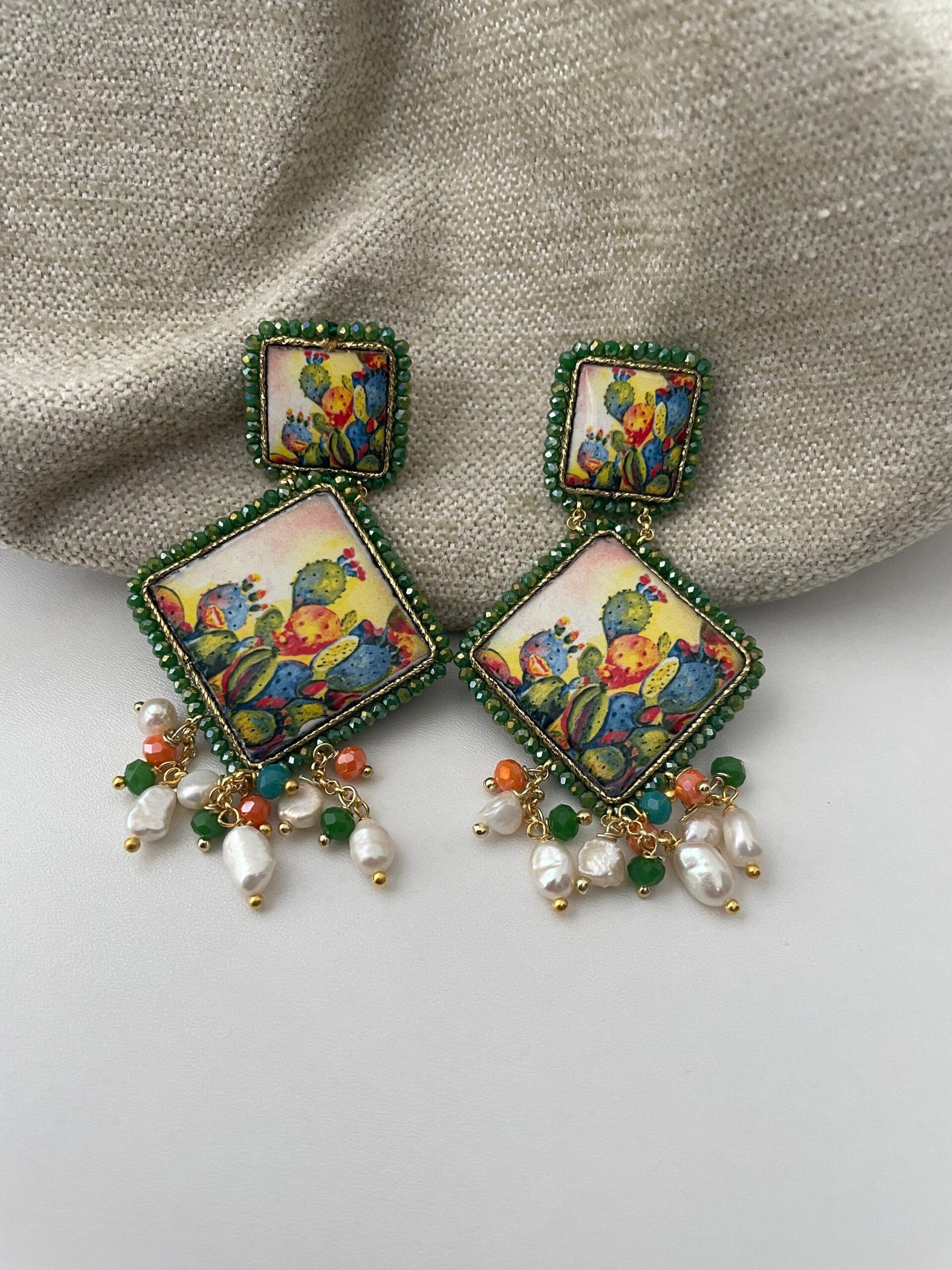 Orecchini siciliani, doppia mattonella ceramica di Caltagirone, fichi d’india, verdi Fichi d'India e cactus