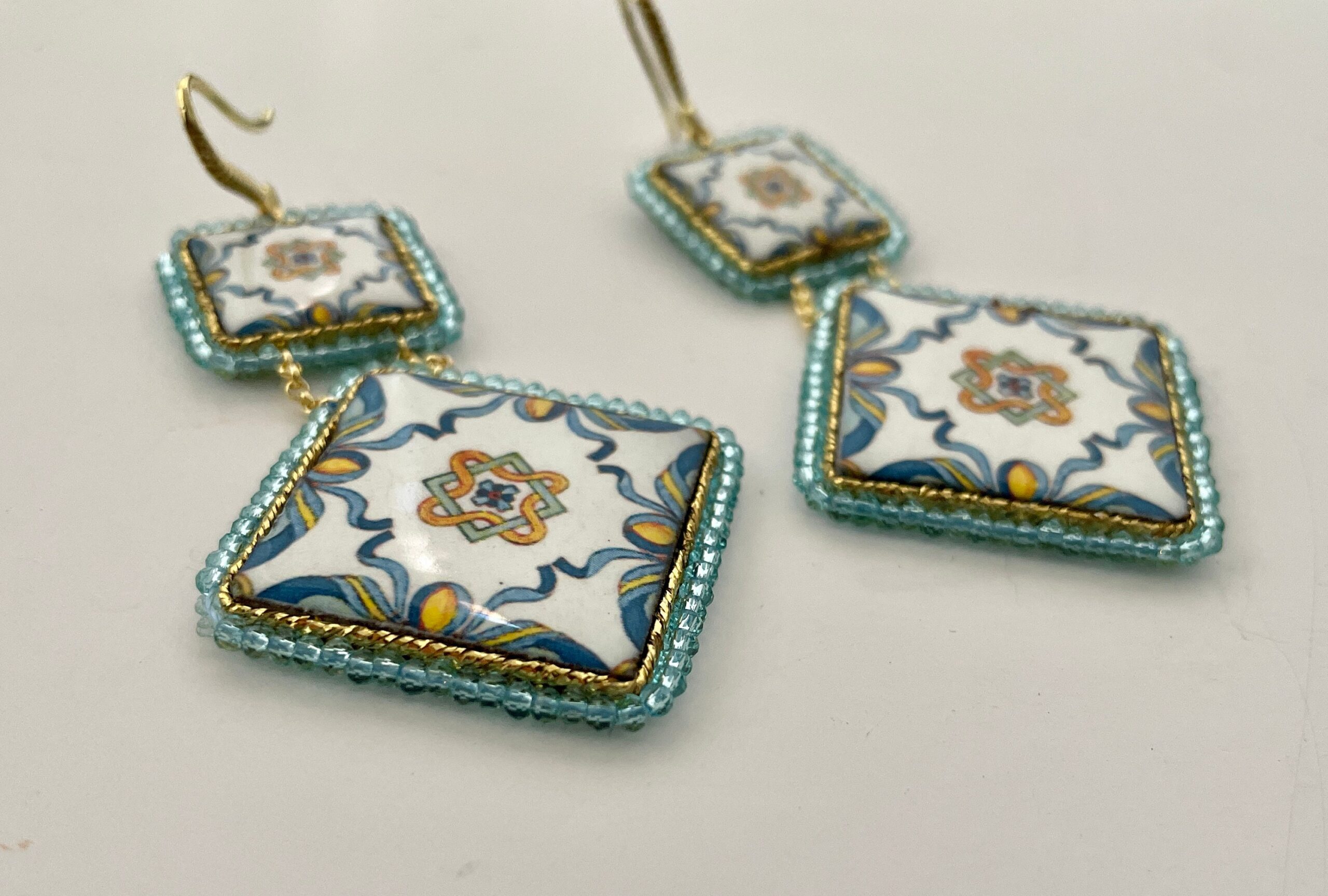Orecchini Caltagirone, Orecchini siciliani, orecchini maiolica siciliana, orecchini pendenti, orecchini con mattonelle, argento 925 Orecchini con Mattonelle Caltagirone