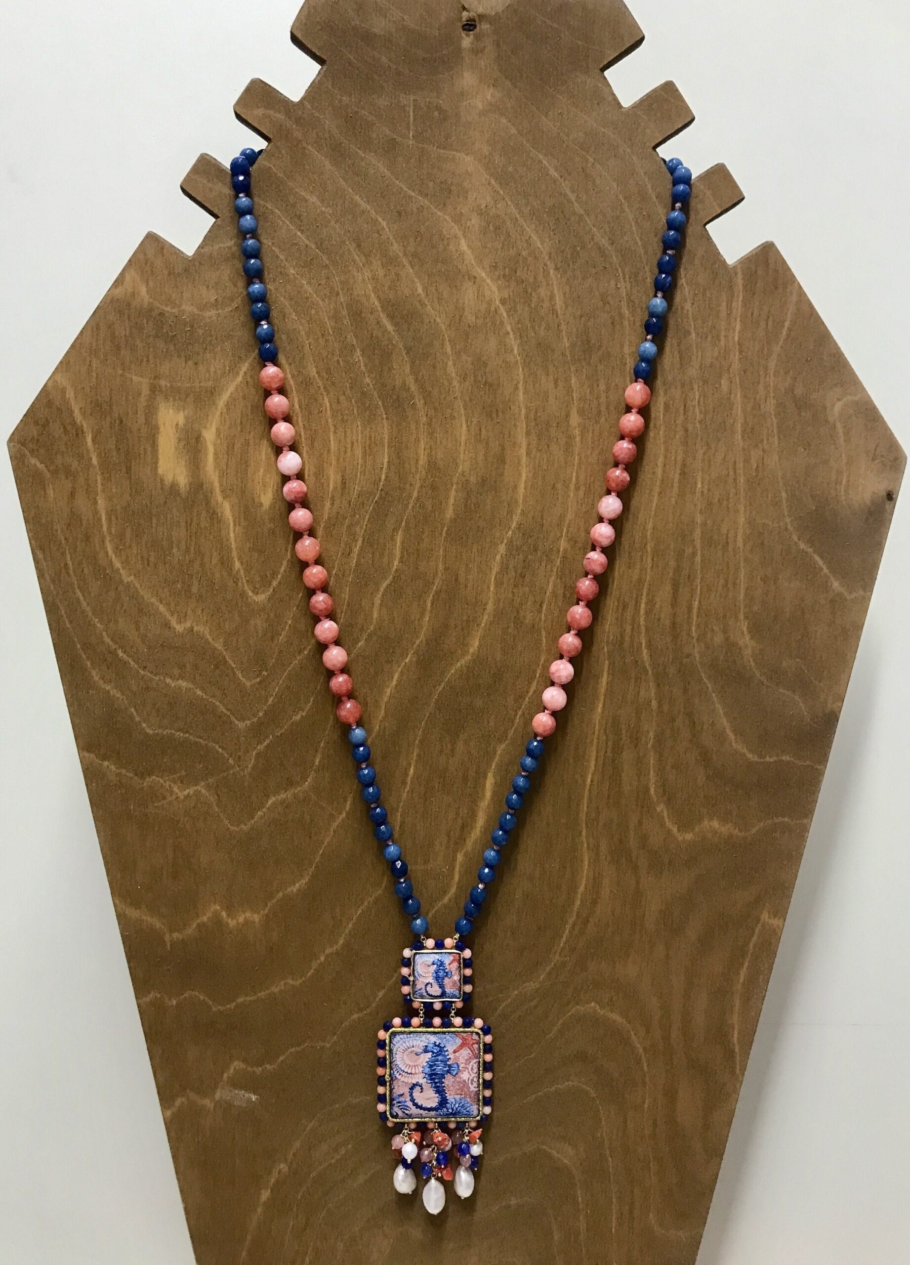 Collana siciliana con perle miste, agata rosa e agata blu, mattonelle di ceramica di caltagirone. regalo ragazza. Collane con Mattonelle Caltagirone