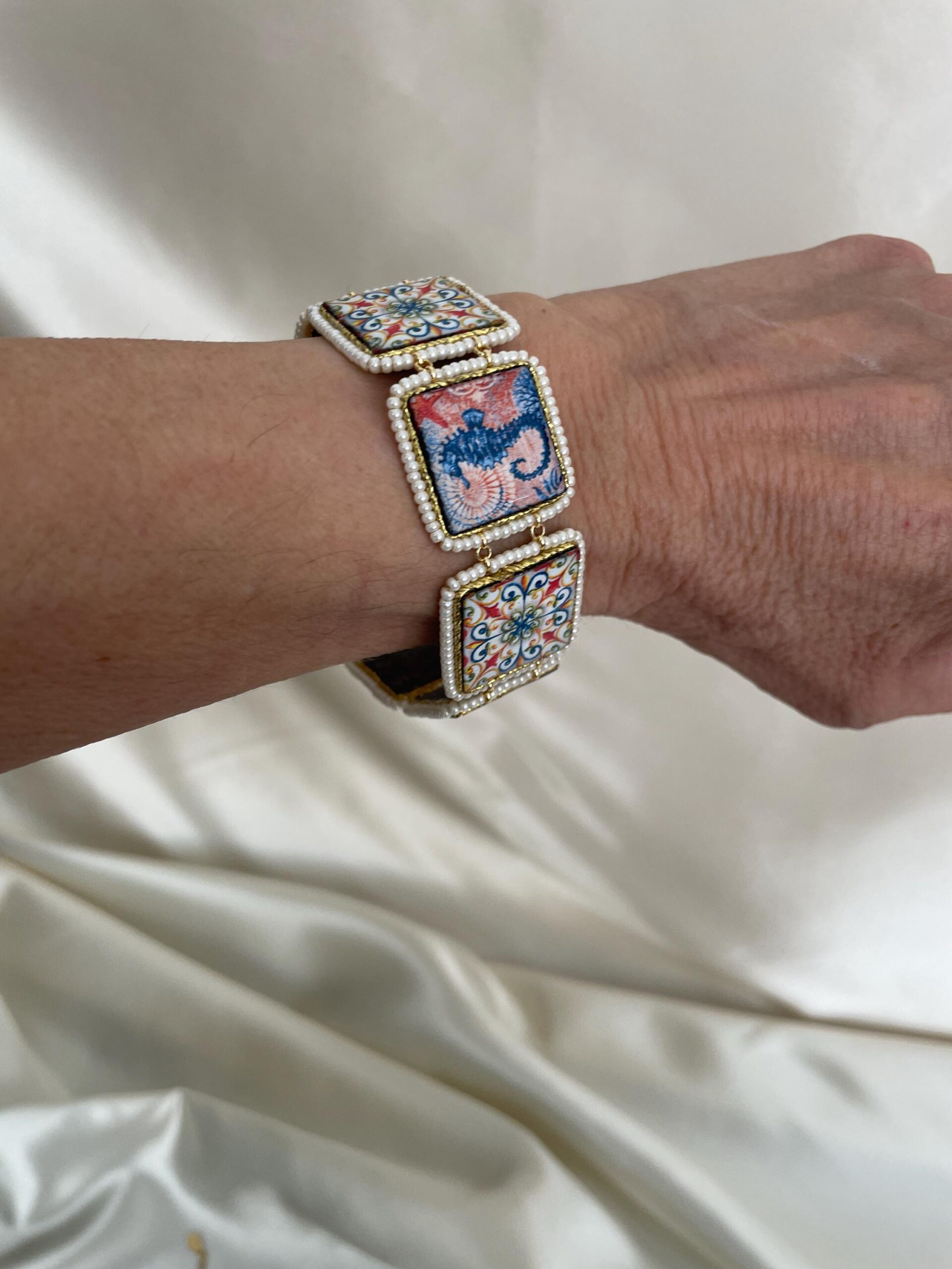Bracciale con mattonelle, Bracciale siciliano con mattonelle ceramica di Caltagirone,  fantasia maiolica siciliana, varie fantasie. Bracciali con Mattonelle Caltagirone