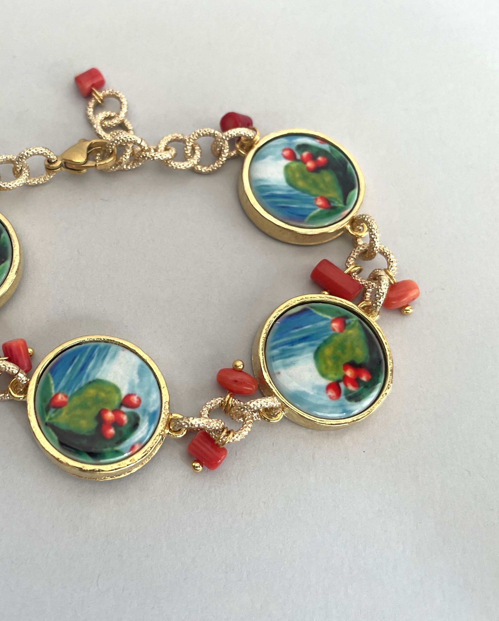 Bracciale mattonelle, Bracciale siciliano, mattonelle ceramica Caltagirone, Fico d’India, chips di corallo, catena a maglie, regalo per lei. Bracciali con Mattonelle Caltagirone