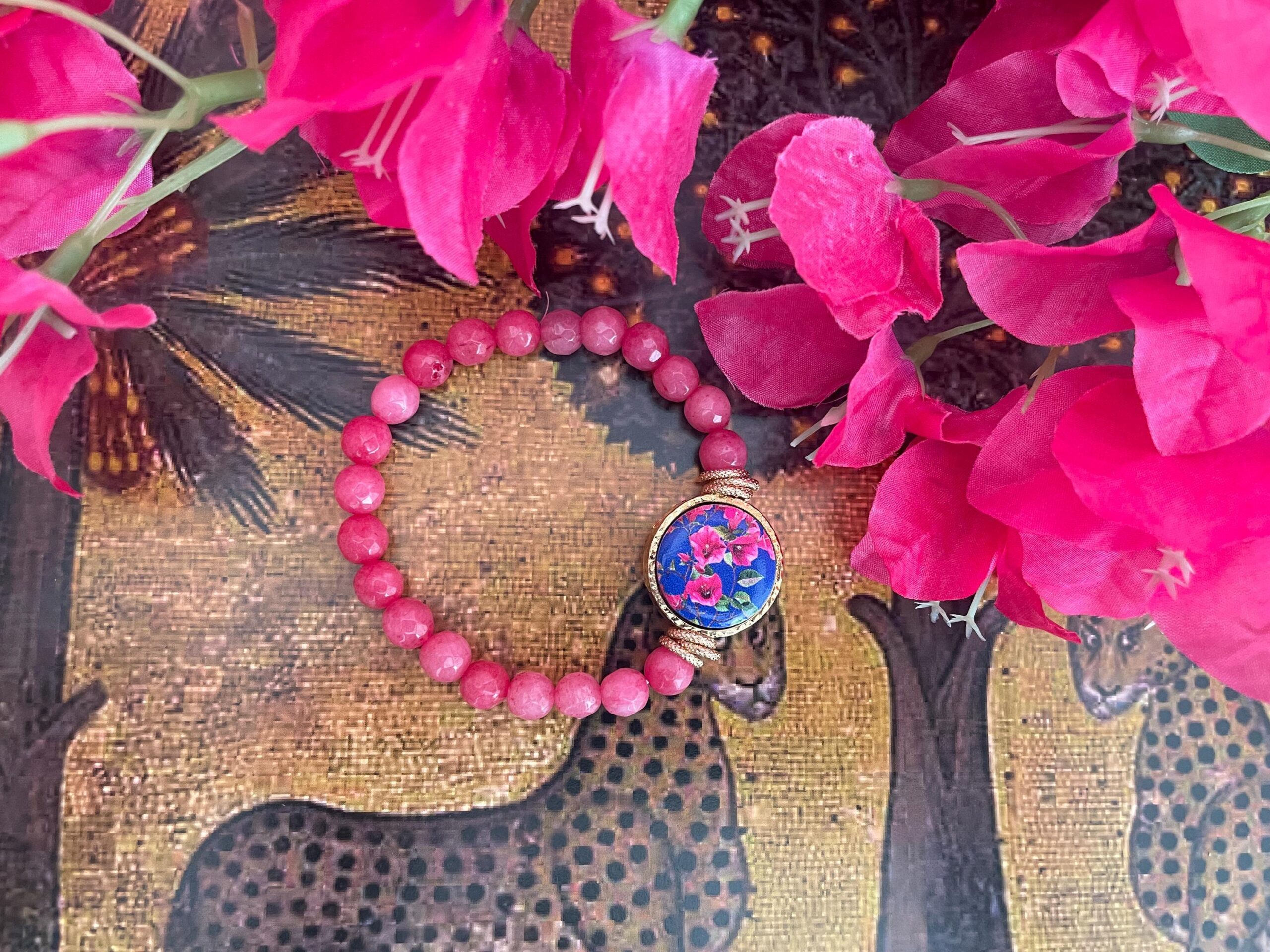 Bracciale elastico, bracciale siciliano, agata rosa, bracciale con mattonella Caltagirone decorata con Bouganvillea, bracciale rosa. Bracciali con Mattonelle Caltagirone