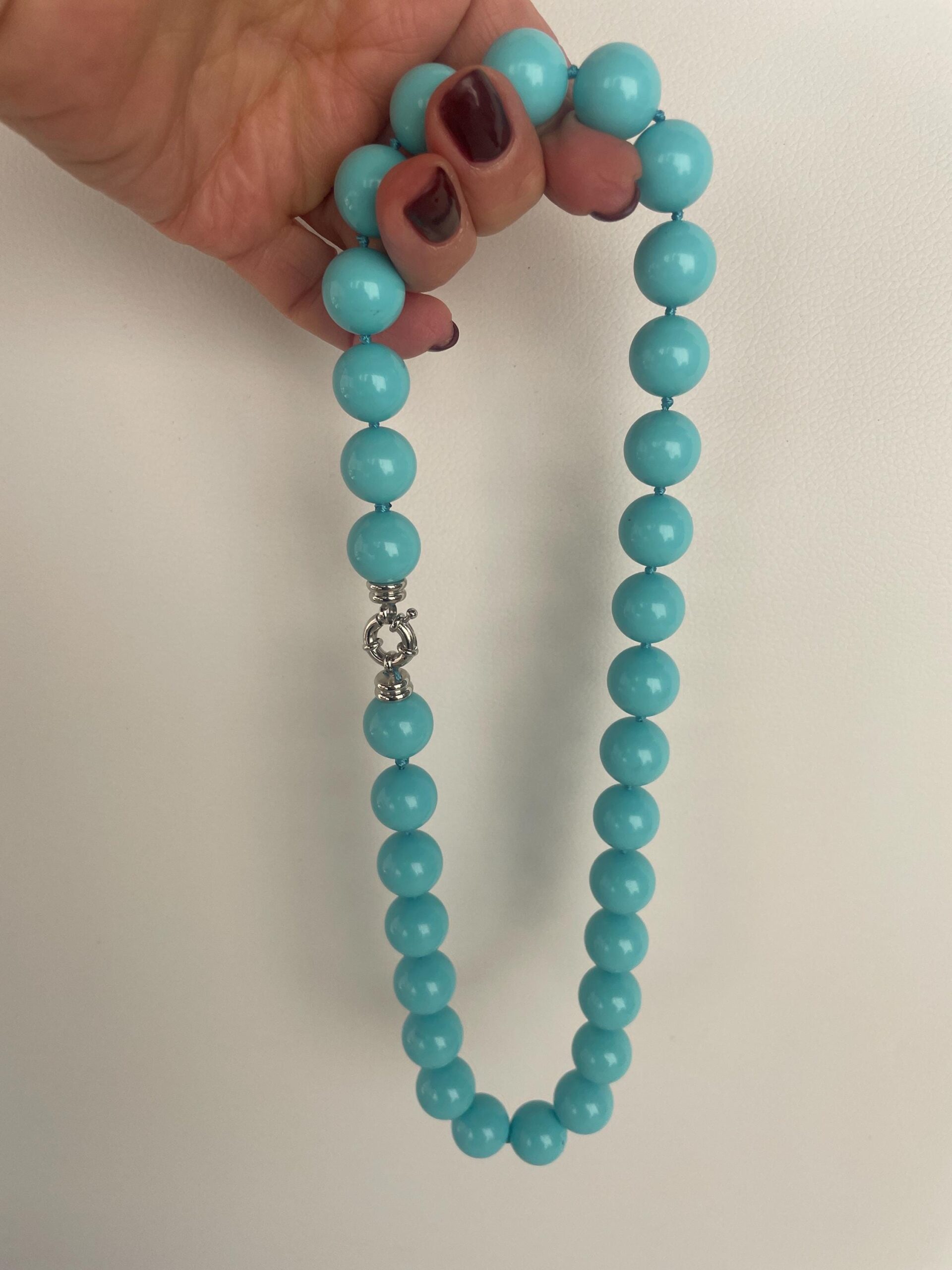 Splendida collana turchese con maxi boules di pasta di turchese, collana annodata a mano, regalo per lei. Collane caratteristiche siciliane