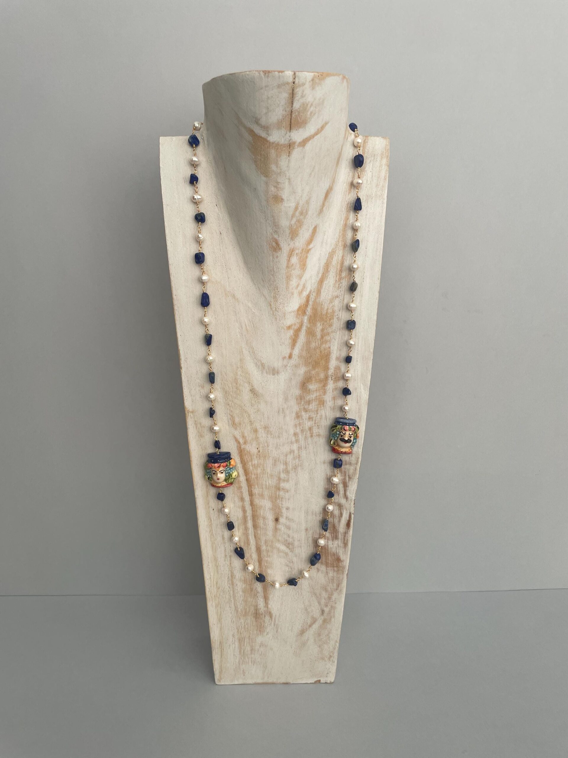 Collana siciliana, collana maxi, catena rosario Lapislazzuli, Teste di mori di ceramica di Caltagirone, regalo per lei, collana unisex. Collane caratteristiche siciliane