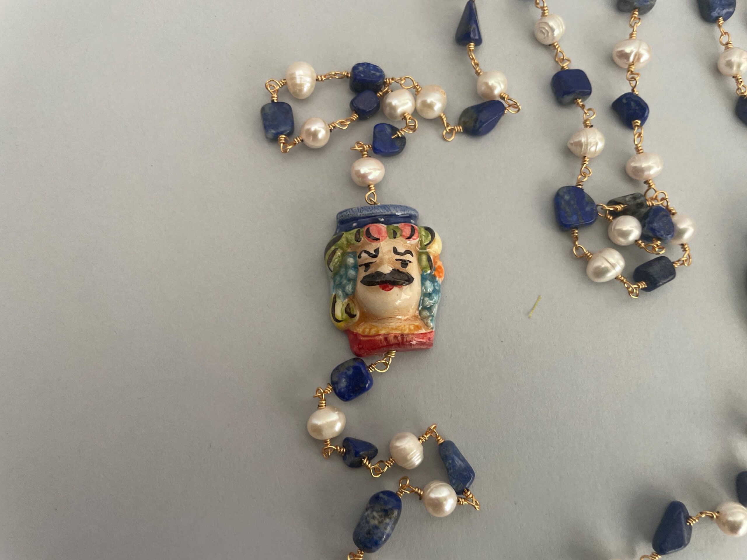 Collana siciliana, collana maxi, catena rosario Lapislazzuli, Teste di mori di ceramica di Caltagirone, regalo per lei, collana unisex. Collane caratteristiche siciliane