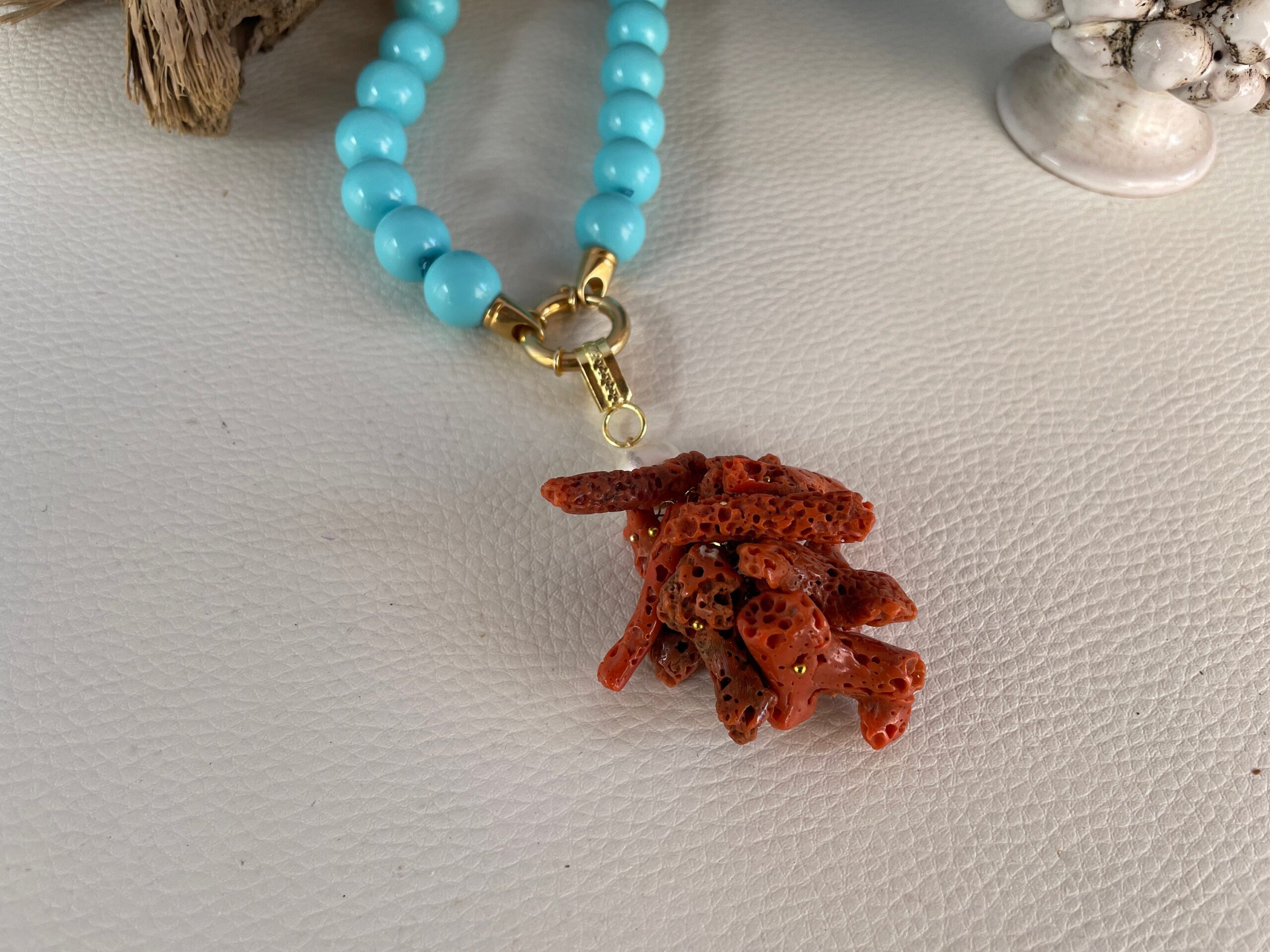 Collana corta elegante, grandi perle pasta di turchese, argento 925, ciondolo Corallo autentico del Mediterraneo, regalo per lei. Collane caratteristiche siciliane