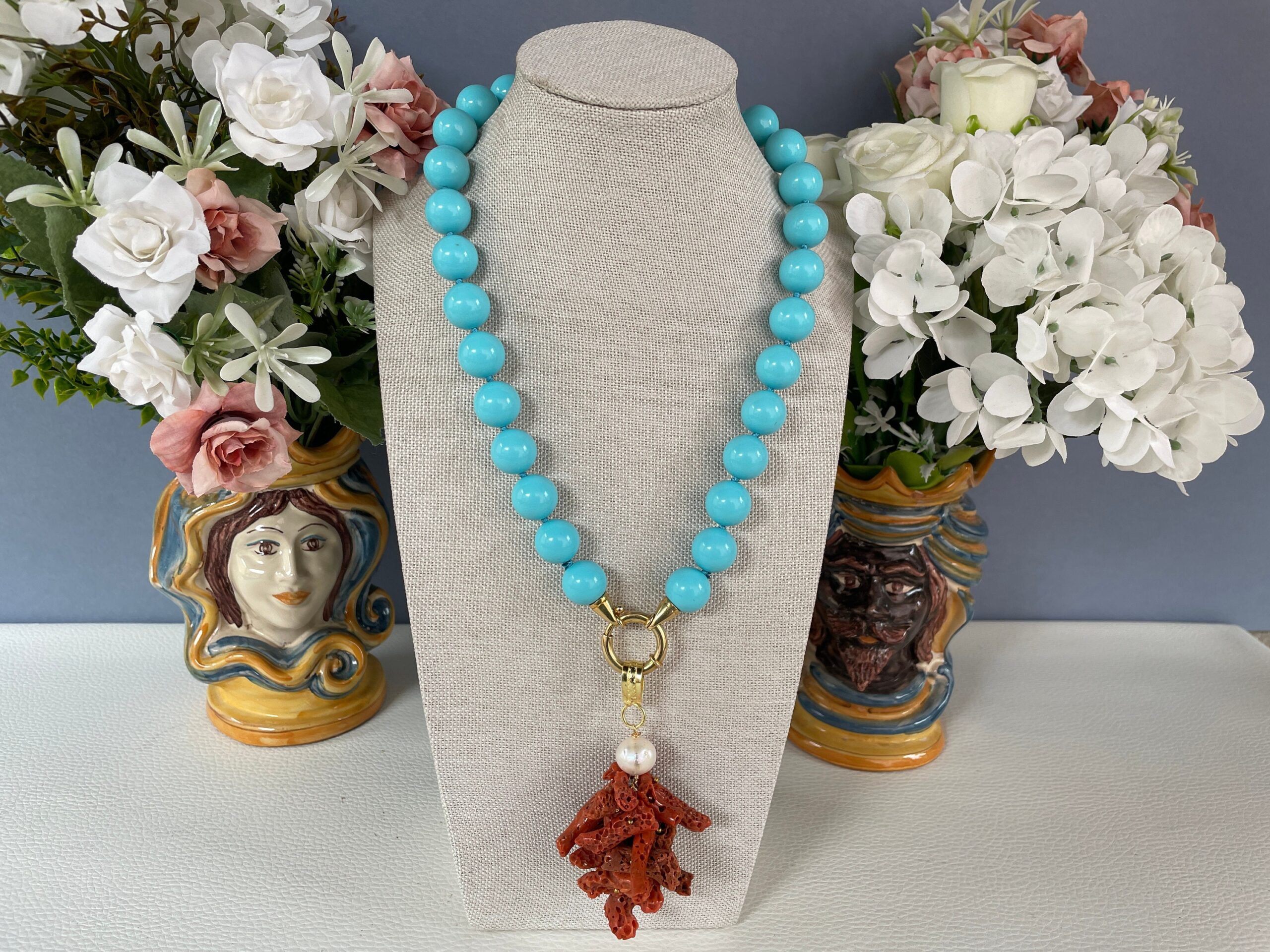 Collana corta elegante, grandi perle pasta di turchese, argento 925, ciondolo Corallo autentico del Mediterraneo, regalo per lei. Collane caratteristiche siciliane