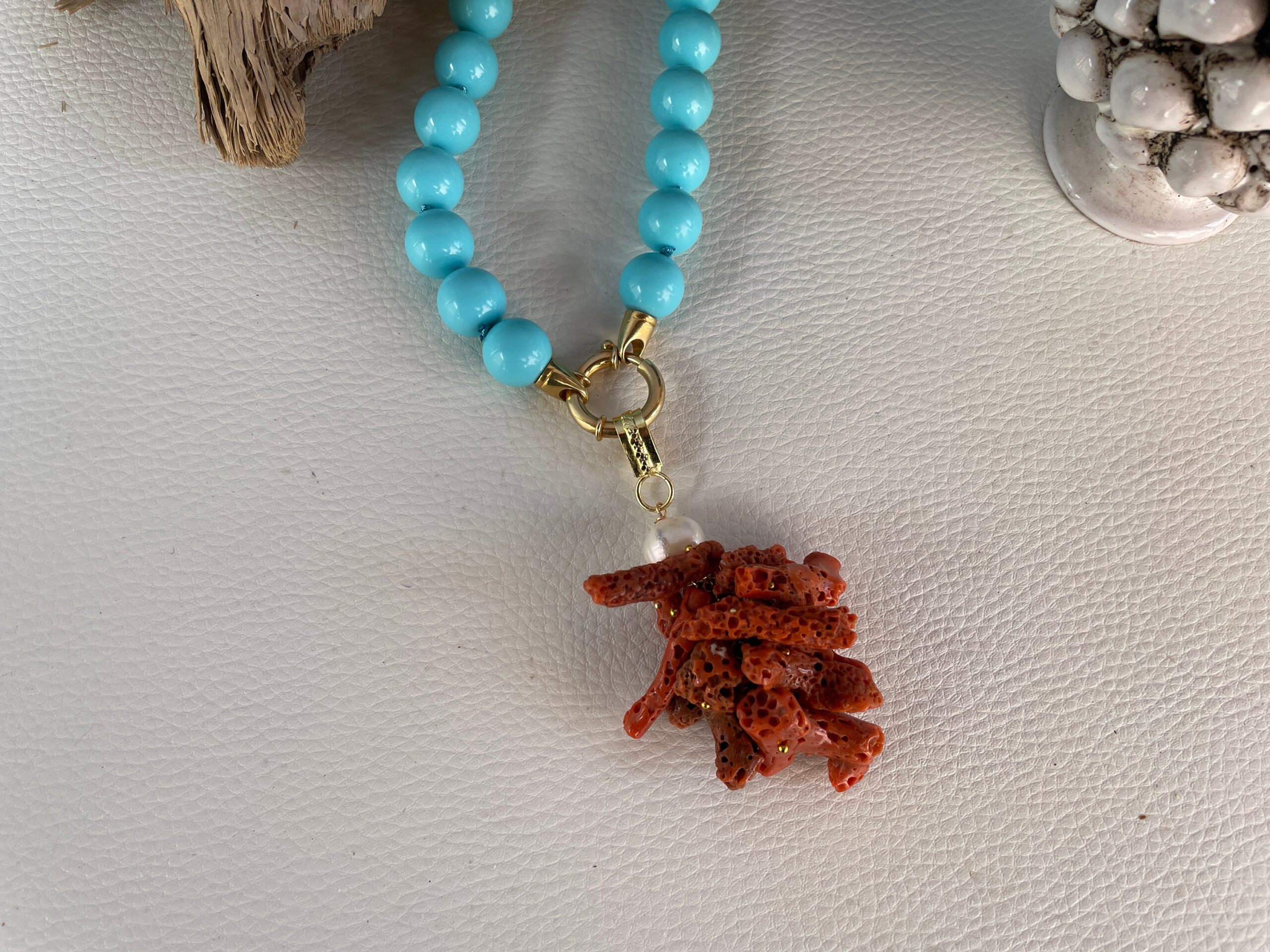 Collana corta elegante, grandi perle pasta di turchese, argento 925, ciondolo Corallo autentico del Mediterraneo, regalo per lei. Collane caratteristiche siciliane