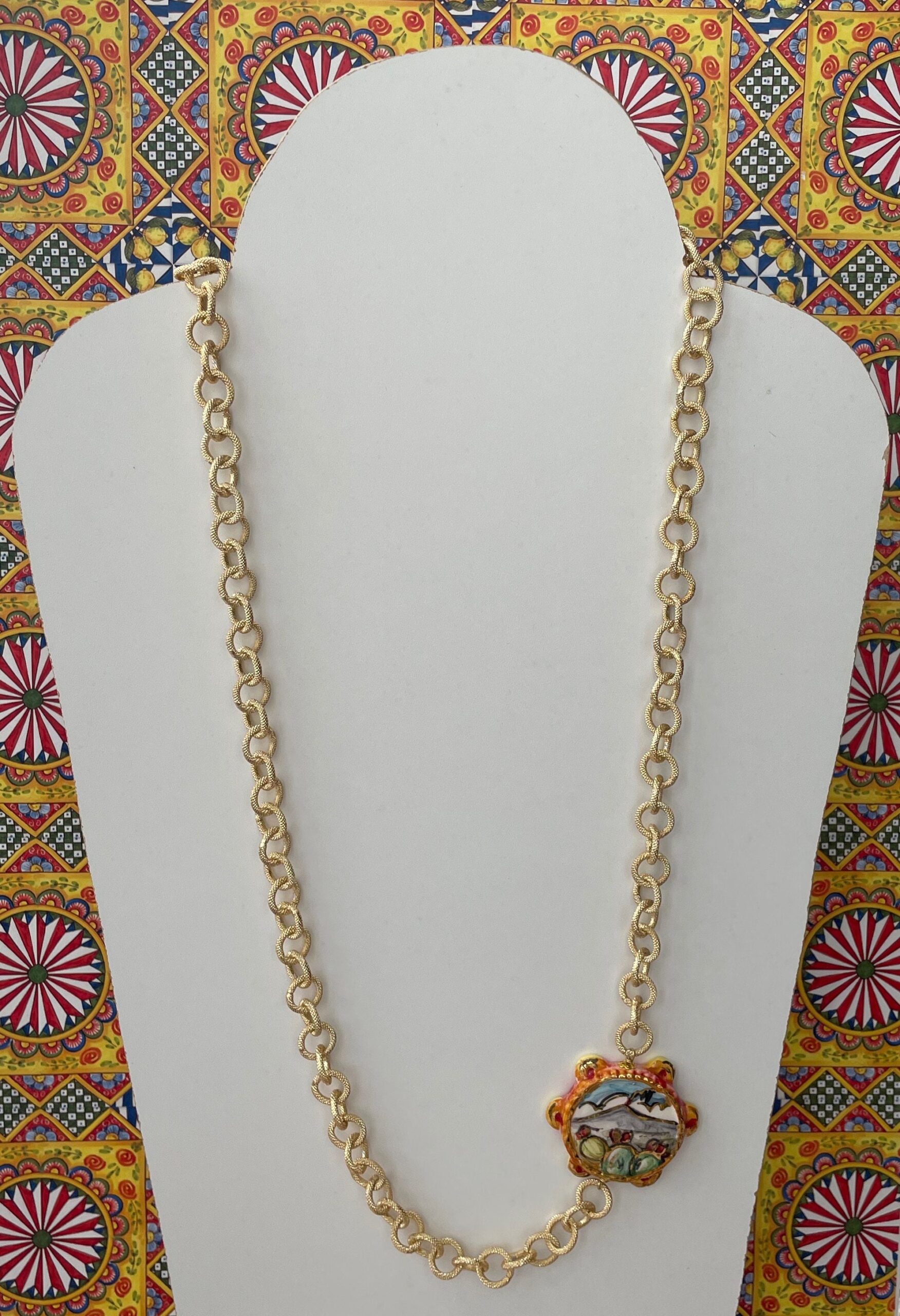 Collana siciliana, catena a maglia larga, catena alluminio anallergico, tamburello in ceramica di Caltagirone, collana lunga. Collane caratteristiche siciliane