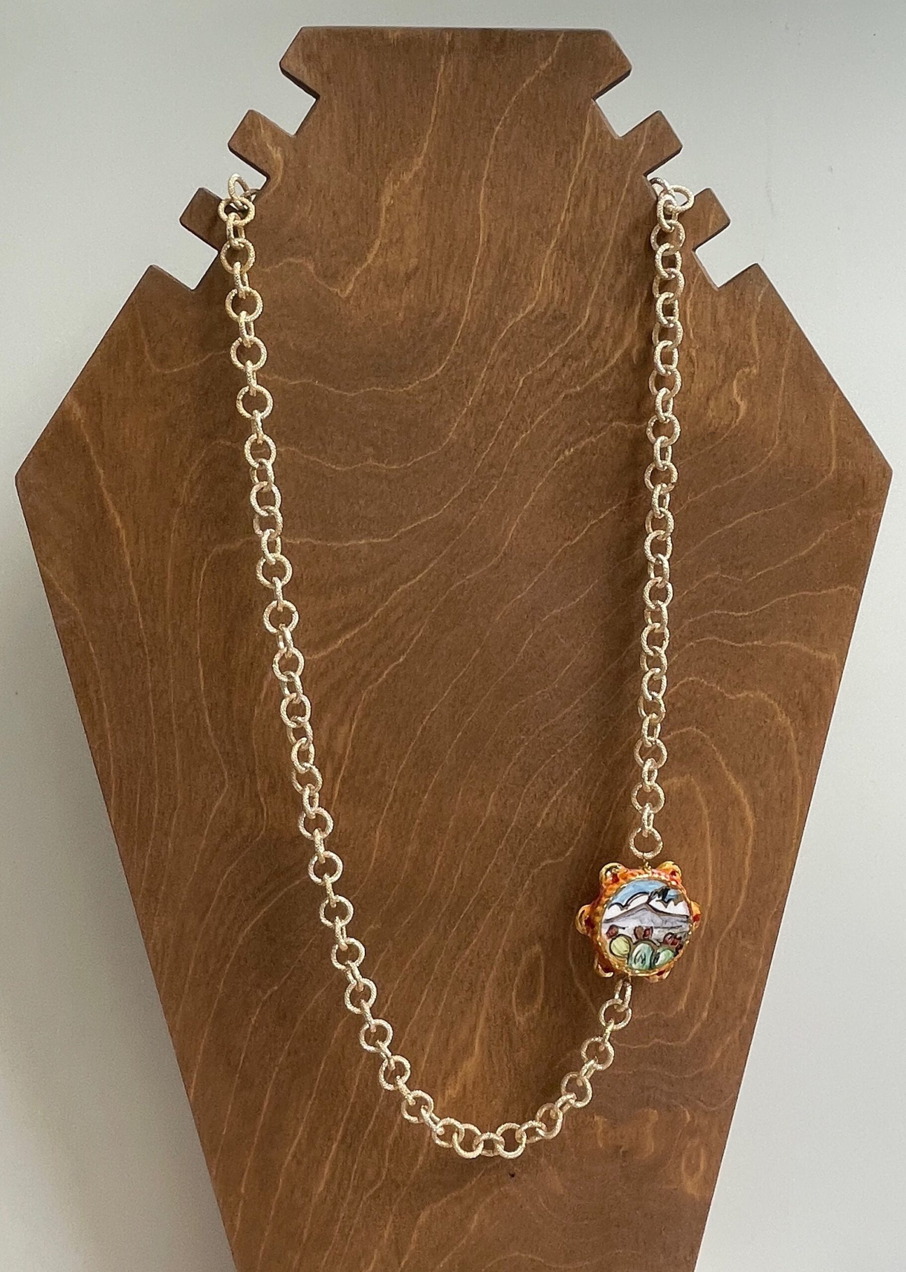 Collana siciliana, catena a maglia larga, catena alluminio anallergico, tamburello in ceramica di Caltagirone, collana lunga. Collane caratteristiche siciliane