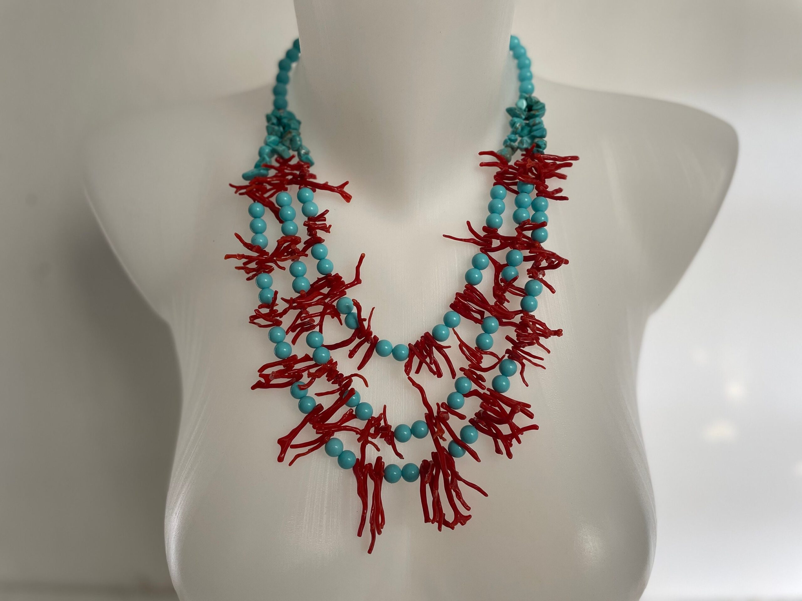 Collana importante, collana turchese e corallo, collana corallo autentico, collana tre fili, collana elegante, regalo per lei. Collane caratteristiche siciliane