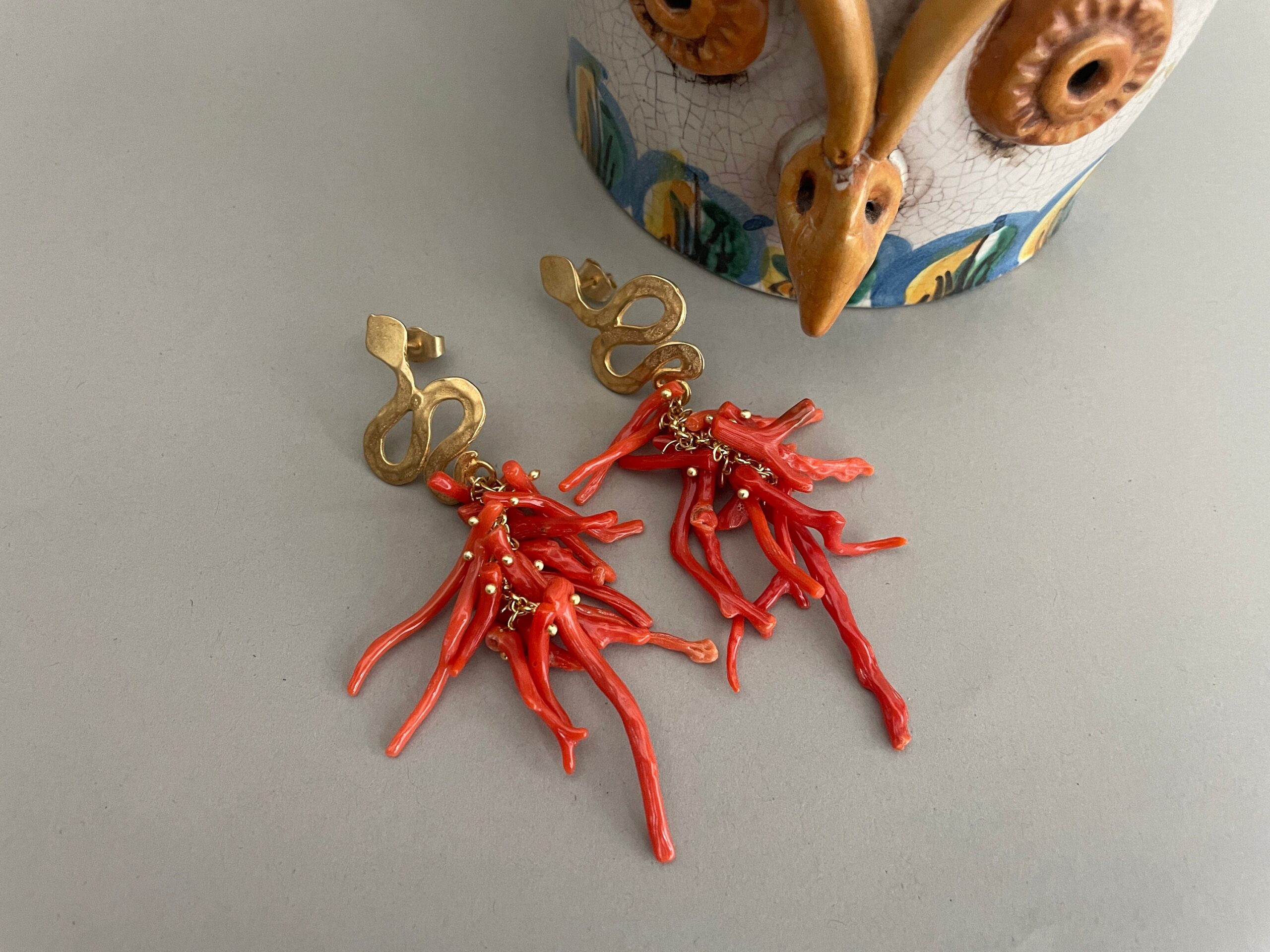 Orecchini di Corallo autentico del Mediterraneo, orecchini a grappolo, orecchini lunghi pendenti, orecchini siciliani, perno serpente. Corallo del Mediterraneo