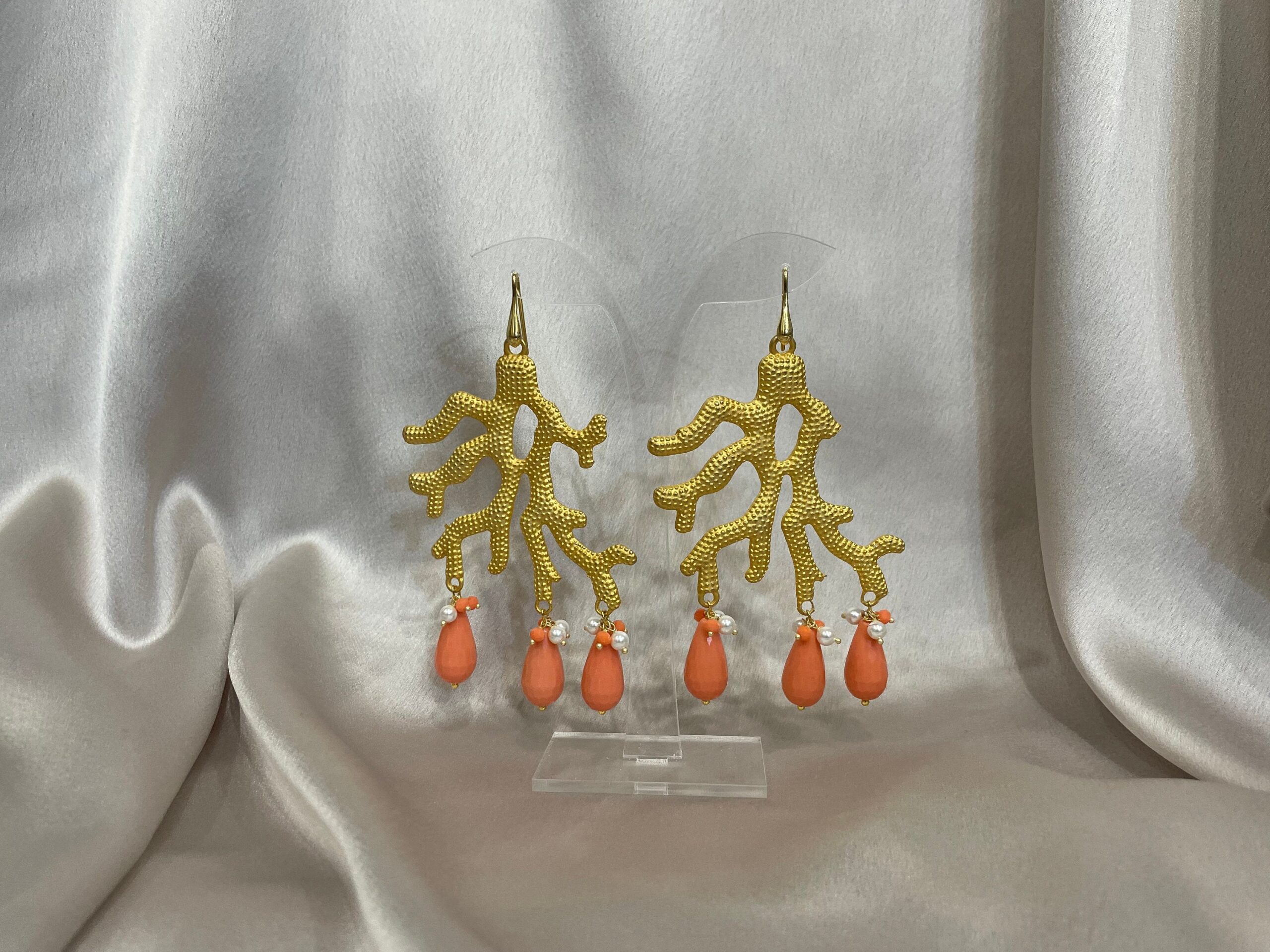 Orecchini oversize, orecchini argento 925, orecchini zama oro, orecchini con perle a goccia, grande pendente ramo di corallo zama Orecchini caratteristici siciliani