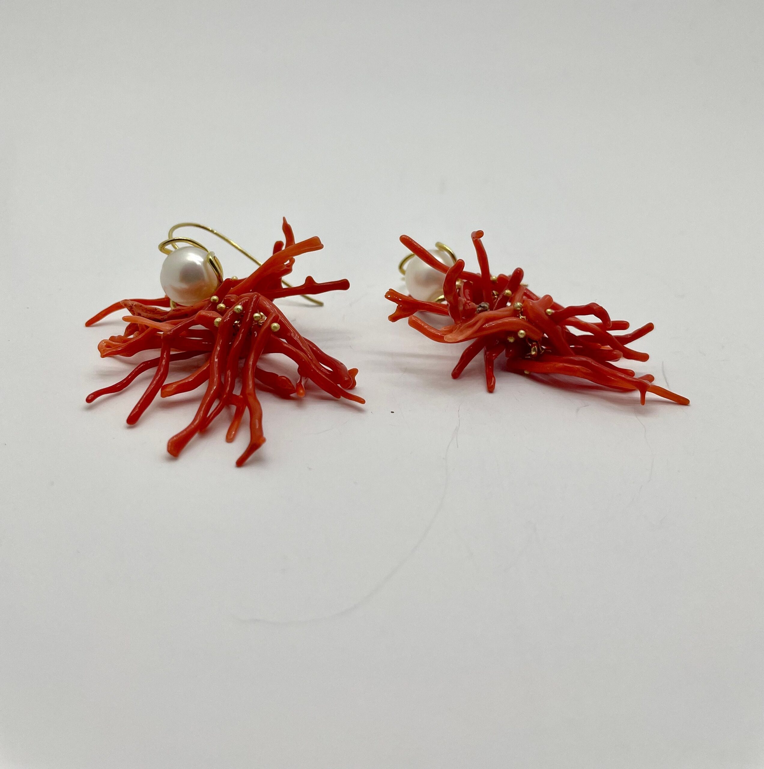 Orecchini argento 925, orecchini perla barocca, cascata di rami di corallo autentico del Mediterraneo, orecchini siciliani, regalo per lei Corallo del Mediterraneo