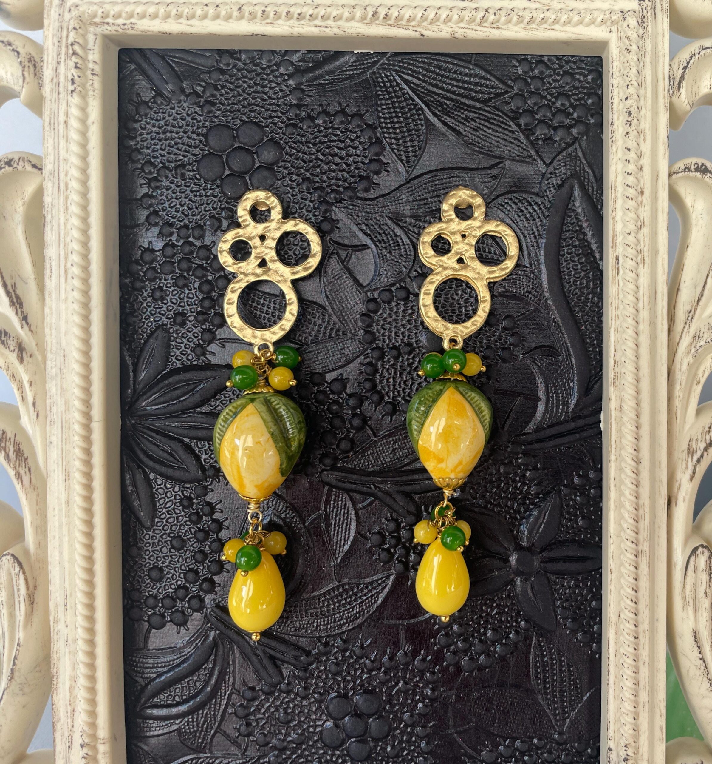 Orecchini siciliani, orecchini Limoni, orecchini gialli, ceramica di Caltagirone, limoni dipinti a mano. Limoni e Agrumi