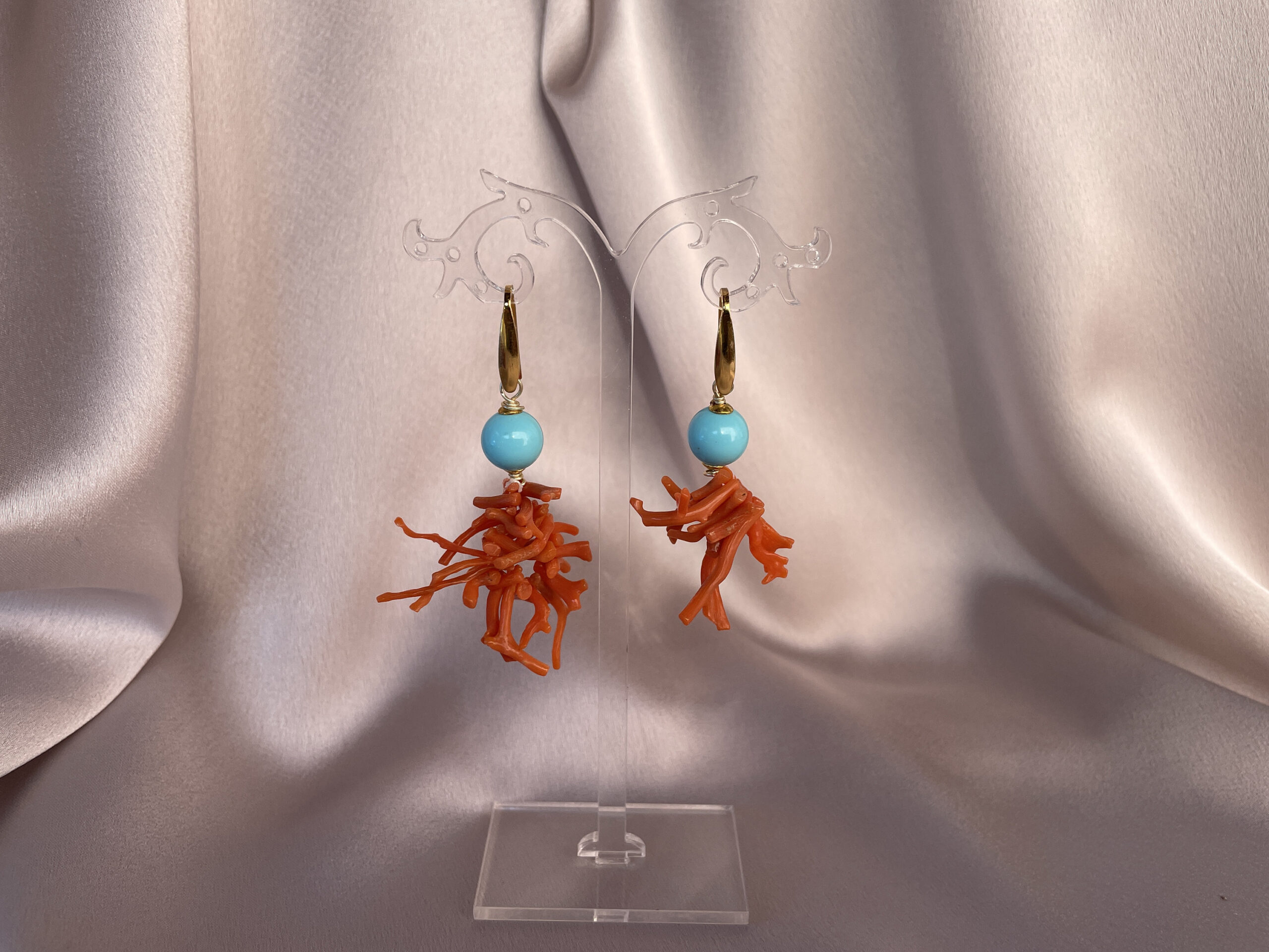 Orecchini con grappolo di rami di corallo autentico del Mediterraneo, perla barocca, orecchini siciliani, regalo per lei. Corallo del Mediterraneo