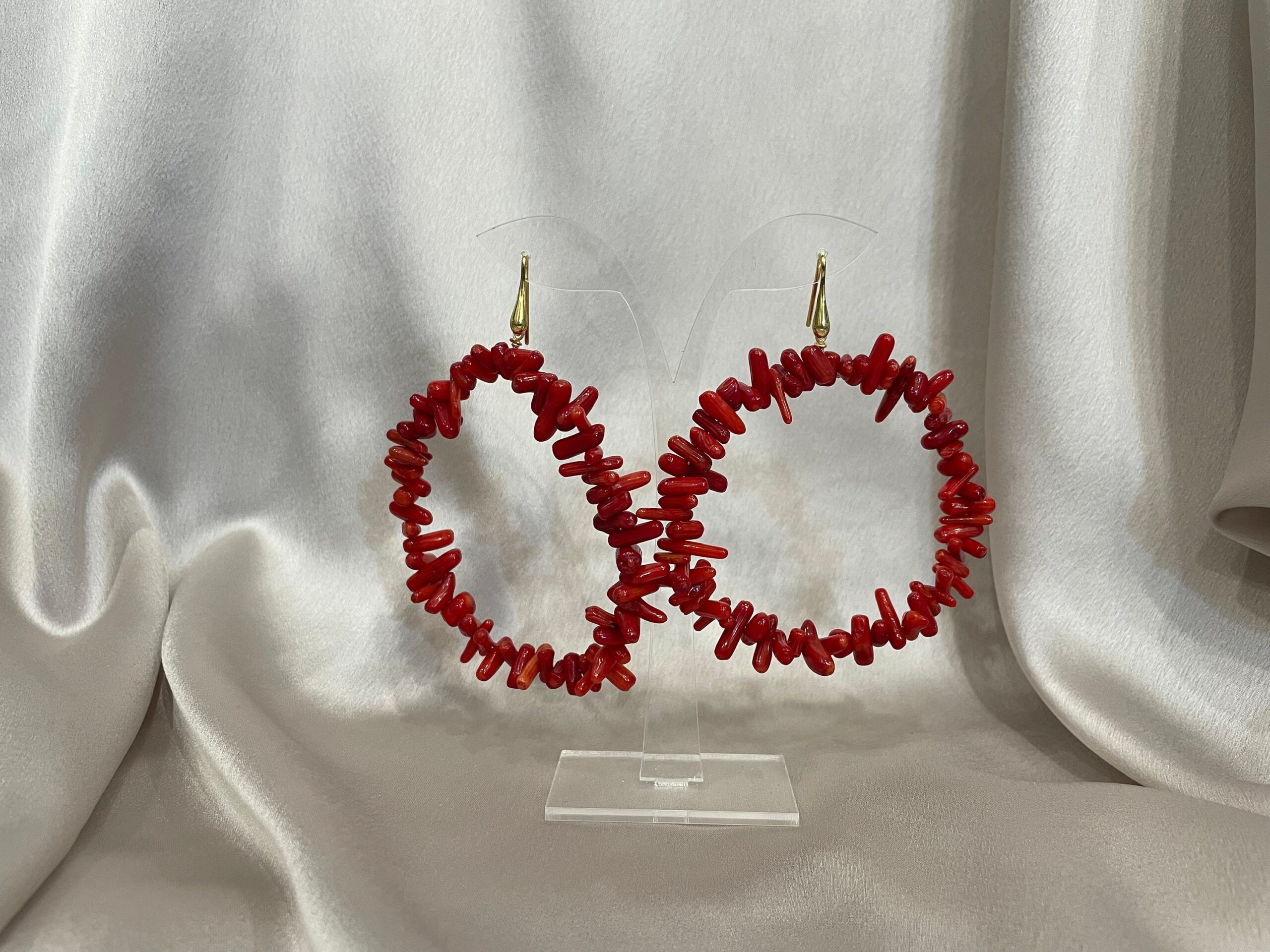 Orecchini vistosi, orecchini argento 925, orecchini corallo rosso, orecchini a cerchio, orecchini oversize, orecchini boho. Orecchini caratteristici siciliani
