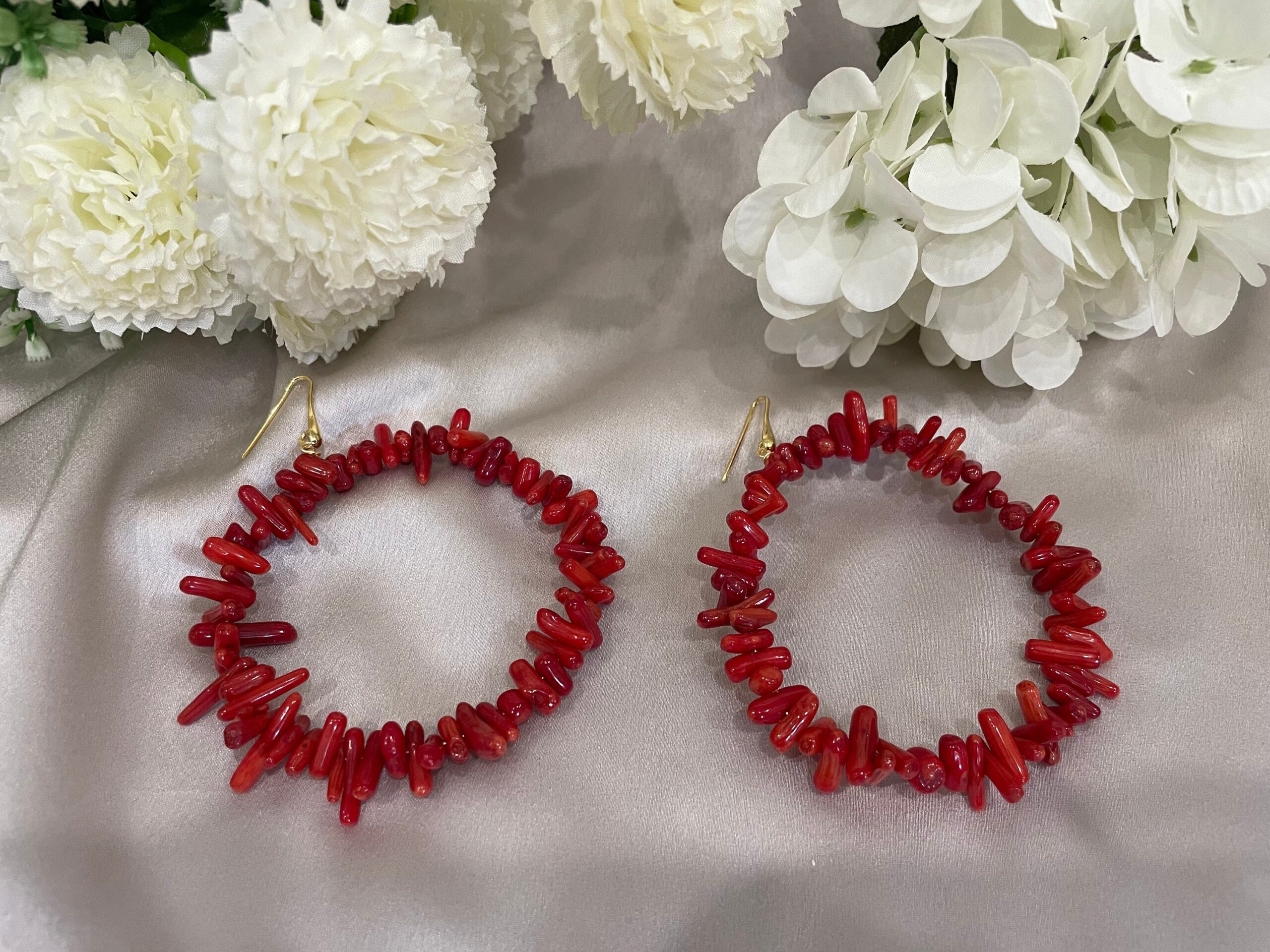 Orecchini vistosi, orecchini argento 925, orecchini corallo rosso, orecchini a cerchio, orecchini oversize, orecchini boho. Orecchini caratteristici siciliani
