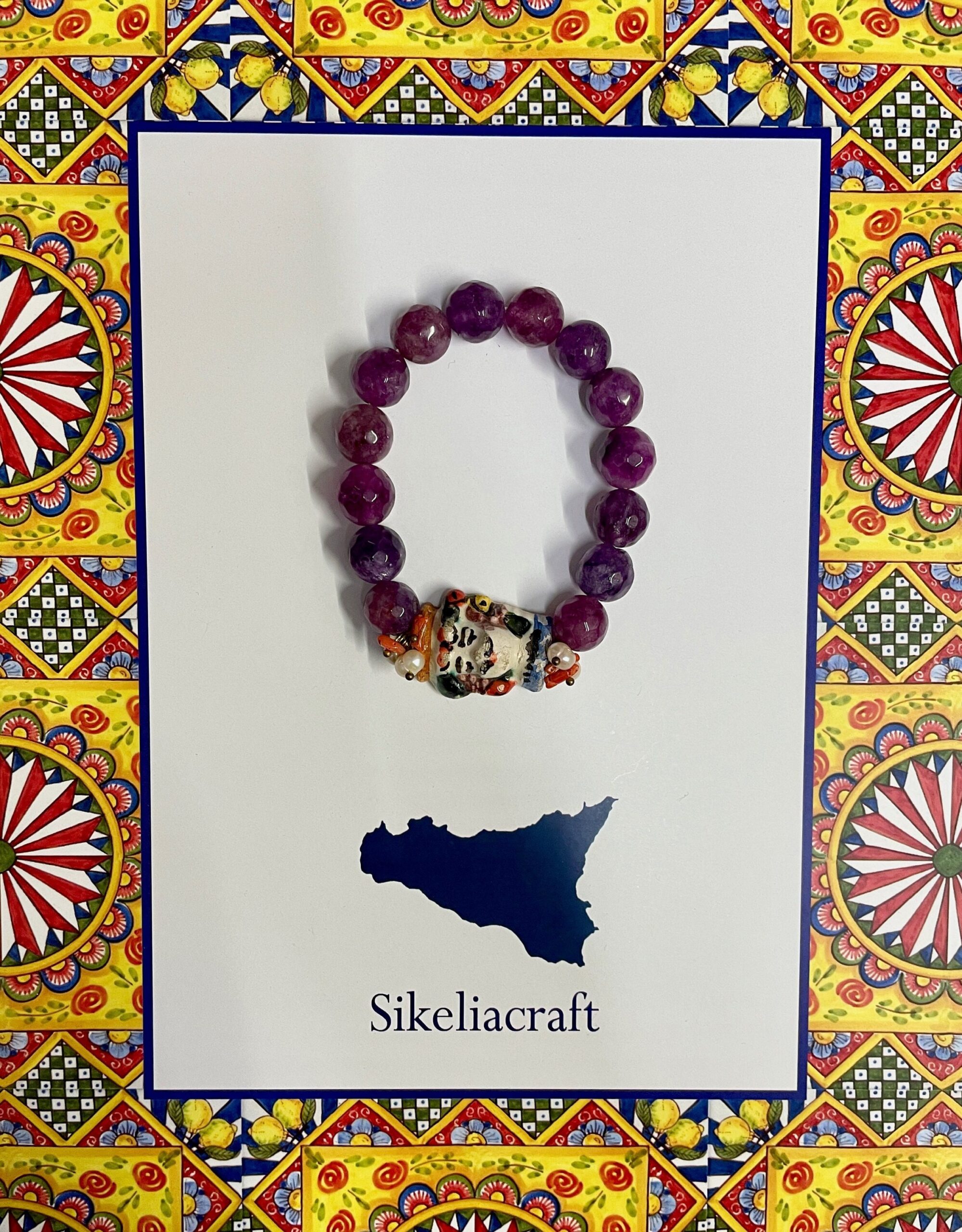Bracciale Sikelia, Bracciale elastico, perle di agata viola, teste di mori in ceramica di caltagirone. regalo ragazza. Bracciali caratteristici siciliani
