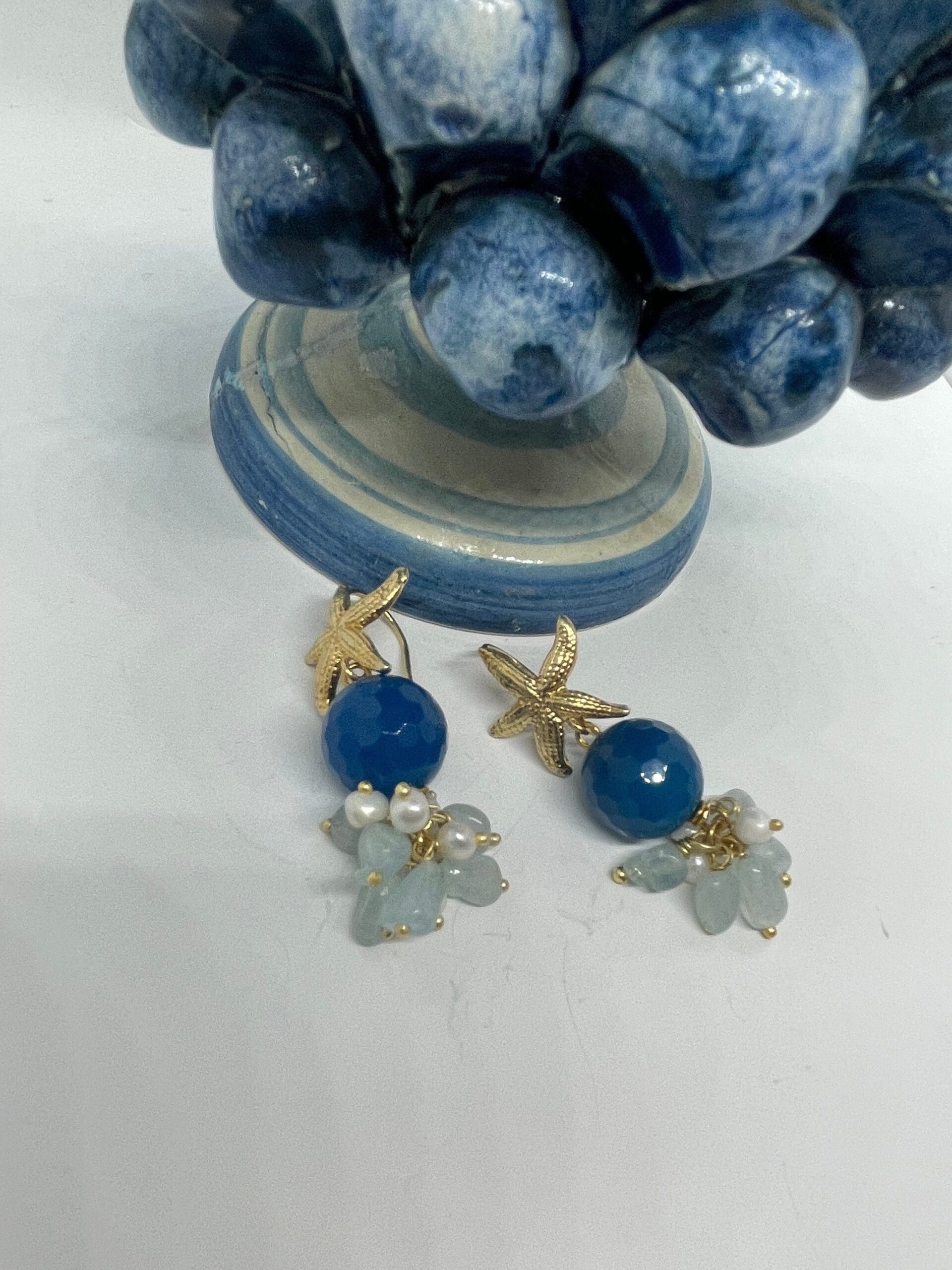 Orecchini argento 925, gancio a stella, perla in agata blu, acquamarina e perle di fiume. regalo per lei. Orecchini pietre dure