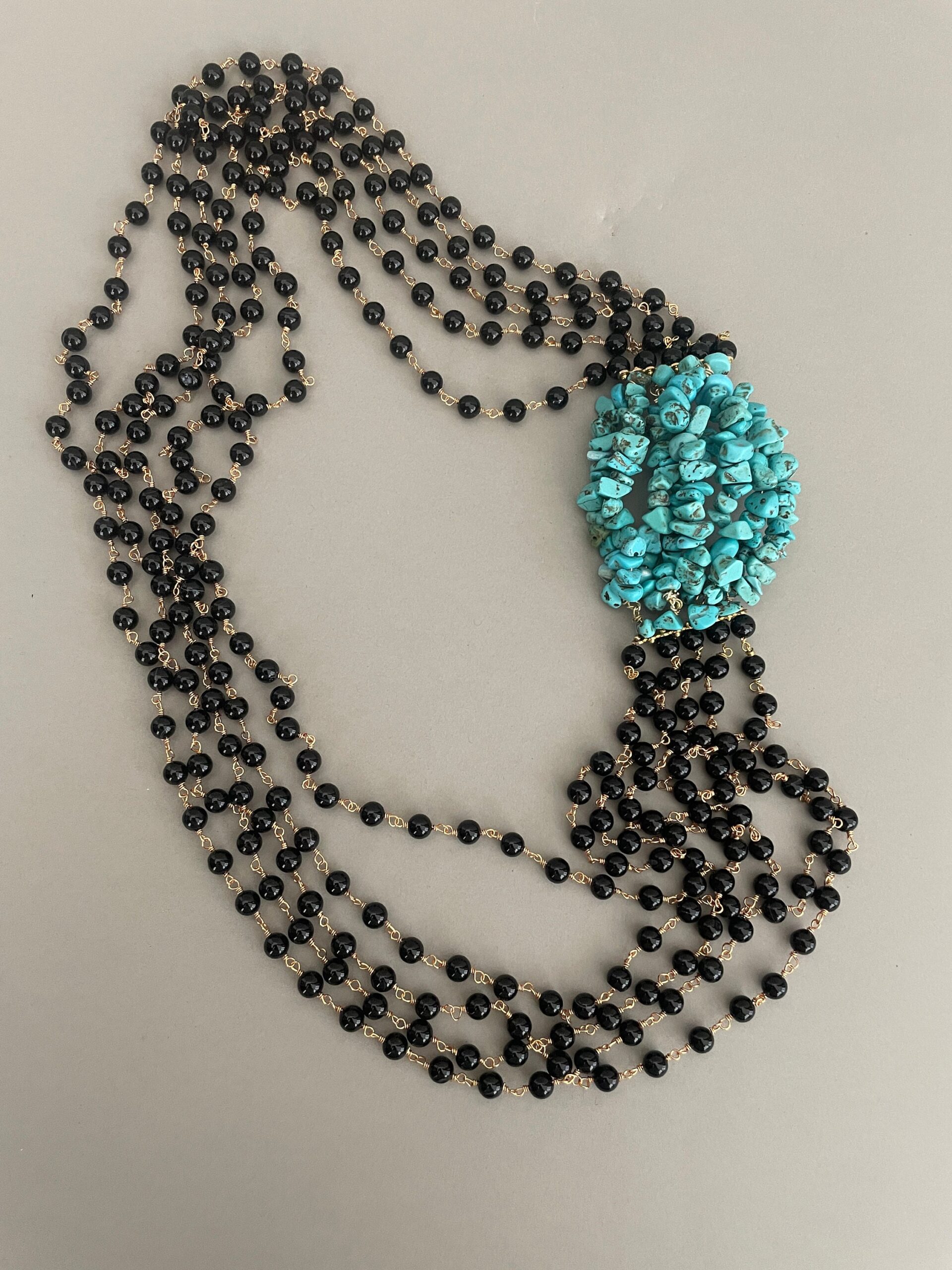 Collana multifilo, catena Rosario con perle di Onice,  grande grappolo di chips di Aulite, collana lunga, regalo per lei. Collane pietre dure