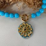 Collana maxi boules, collana turchese, collana resina, Ruota carretto di ceramica di Caltagirone, collana corta, resina italiana, per lei. Collane artigianali di Resina