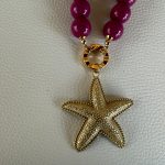 Collana maxi boules, collana viola amaranto, collana resina, ciondolo oversize stella marina, collana corta, resina italiana, per lei. Collane artigianali di Resina