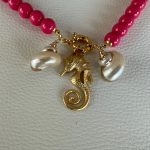 Collana estiva, collana resina rosa, collana con conchiglie, ciondolo cavalluccio marino, collana resina italiana, regalo per ragazza. Collane artigianali di Resina