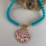 Collana turchese, collana estiva, collana resina italiana, ciondolo grande conchiglia naturale, collana da mare, regalo per ragazza. Collane artigianali di Resina
