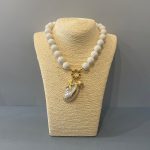 Collana maxi boules, collana bianca, Ciondoli marini, collana resina Italiana, collana corta, collana estiva, per lei. Collane artigianali di Resina