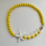 Collana da mare, collana gialla, collana girocollo con stella marina, collana resina, collana estiva, regalo ragazza, regalo per lei. Collane artigianali di Resina