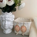 Orecchini argento 925, orecchini vistosi e leggeri, orecchini Cammeo ovale rosa, resina italiana, grappoli di perle, orecchini classici. Orecchini con Cammeo