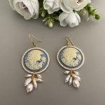 Orecchini argento 925, orecchini vistosi e leggeri, orecchini Cammeo rosa, resina italiana, grappoli di perle miste, orecchini classici. Orecchini con Cammeo