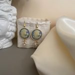 Orecchini argento 925, orecchini vistosi e leggeri, orecchini Cammeo rosa, resina italiana, grappoli di perle miste, orecchini classici. Orecchini con Cammeo