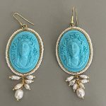Orecchini Cammeo turchese , orecchini argento 925, orecchini vistosi, resina turchese, grappoli di perle di fiume, orecchini classici. Orecchini con Cammeo