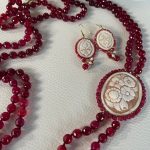 Orecchini con Cammeo autentico con gancio argento 925 e Agata rubino. Orecchini con Cammeo