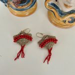 Orecchini argento 925, borsetta siciliana in chiacchierino, rami di corallo Orecchini siciliani Chiacchierino