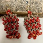 Orecchini siciliani, orecchini oro e perle, base in chiacchierino dorato e perle maiorca rosse, regalo per ragazza Orecchini siciliani Chiacchierino