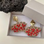 Orecchini argento 925 con base in chiacchierino, borsetta siciliana e perle maiorca rosse Orecchini siciliani Chiacchierino