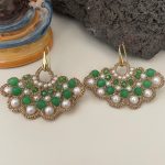 Orecchini argento 925, base chiacchierino, forma ventaglio, agata verde, perle maiorca bianche  regalo per lei. Orecchini siciliani Chiacchierino