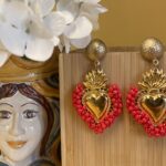 Orecchini siciliani con Cuore sacro e perline colorate in vari colori. Cuori e cuori Sacri
