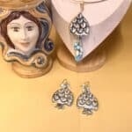 Orecchini siciliani con Pigne in ceramica di Caltagirone dipinte a mano. Orecchini caratteristici siciliani