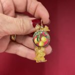 Orecchini siciliani argento 925 con mattonella Caltagirone a tema “Limoni” e grappolo giallo citrino. Limoni e Agrumi