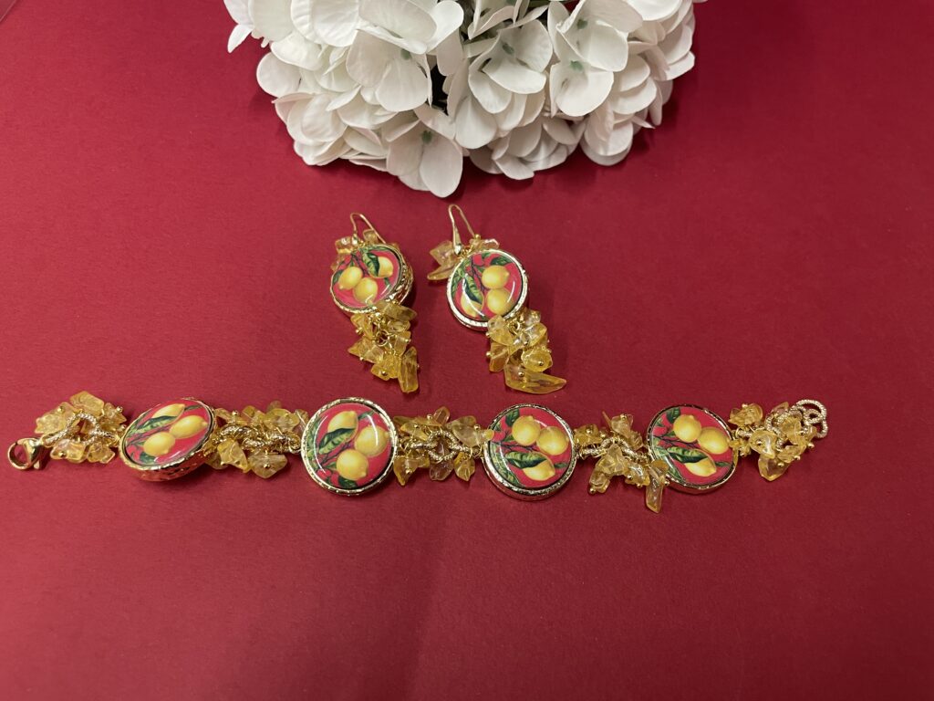 Bracciale siciliano con mattonelle di ceramica Caltagirone decorato con Limoni. Bracciali con Mattonelle Caltagirone