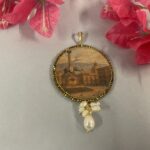 Collana con ciondolo “Vedute di Sicilia” – Etna e Liotru Piazza Duomo Catania Collane caratteristiche siciliane