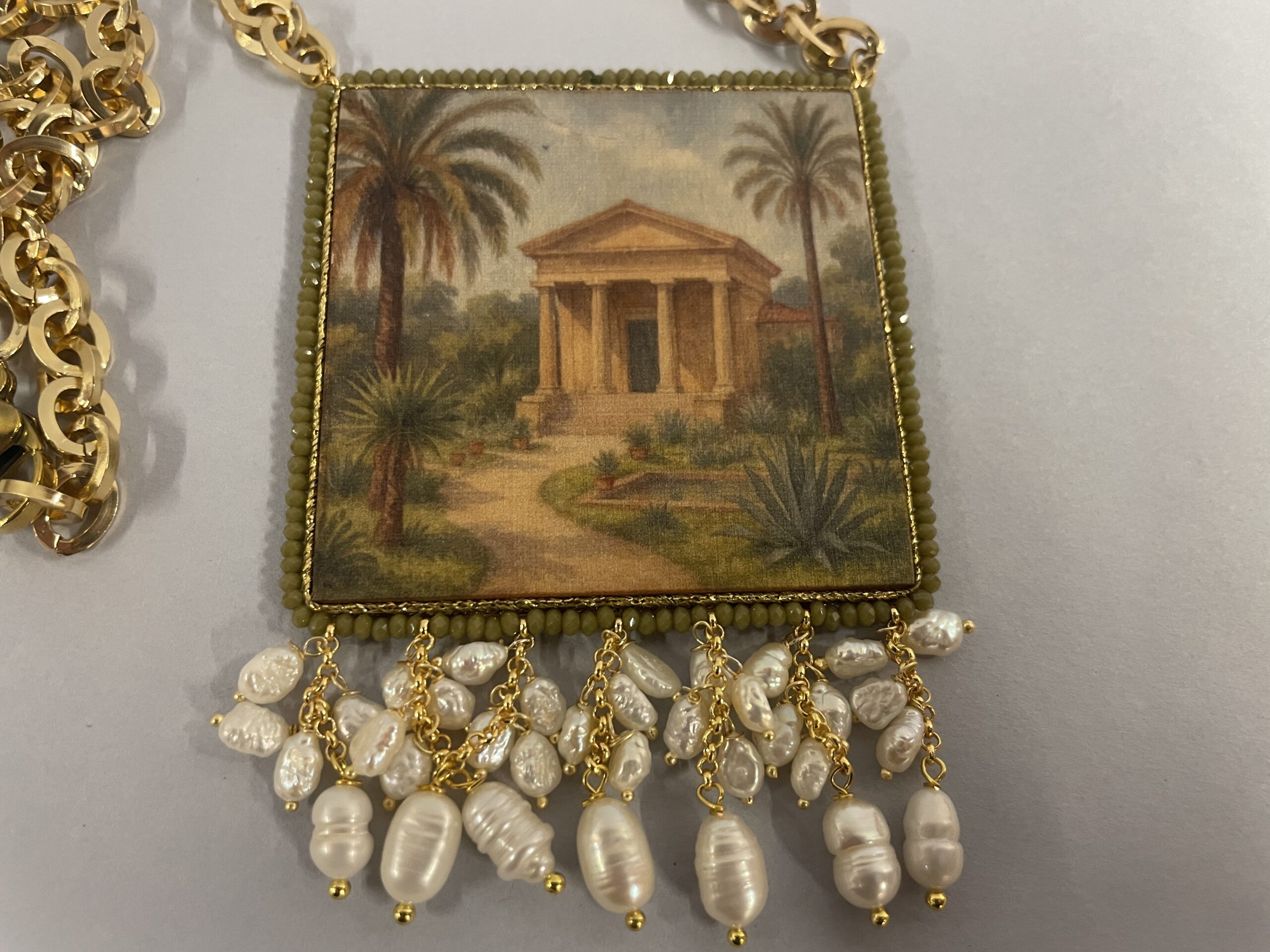 collana artigianale con ciondolo dipinto palermo