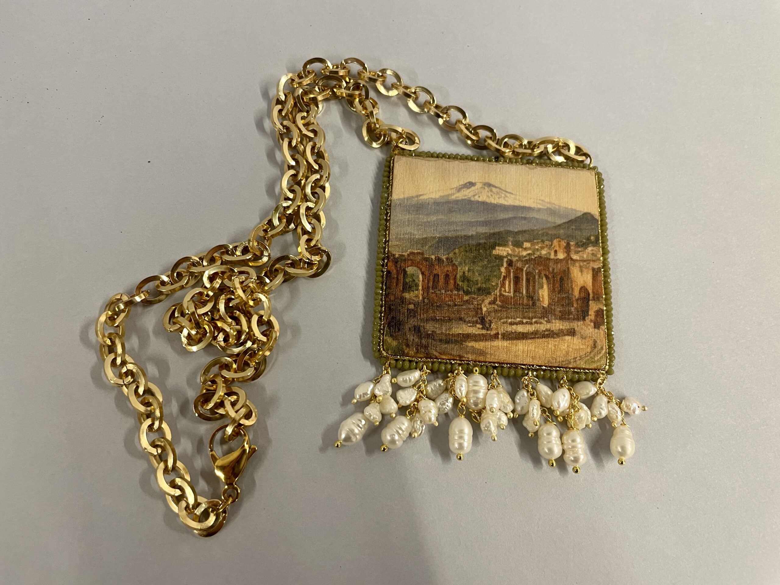 collana artigianale siciliana con catena e ciondolo