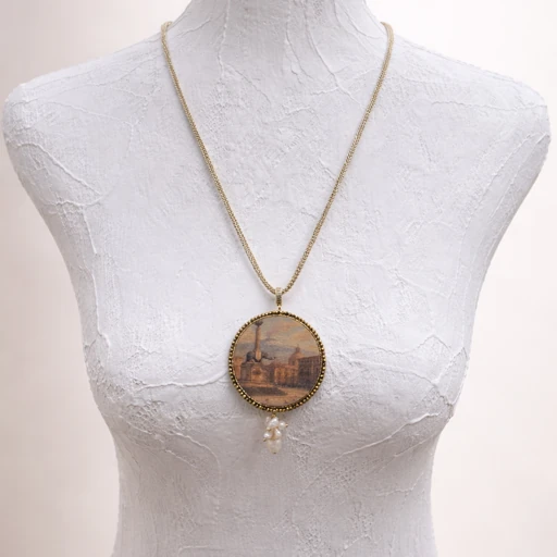Collana con ciondolo “Vedute di Sicilia” – Etna e Liotru Piazza Duomo Catania Collane caratteristiche siciliane